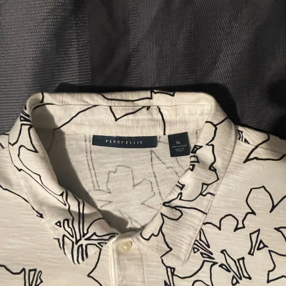 Perry Ellis - Picture 3 of 3